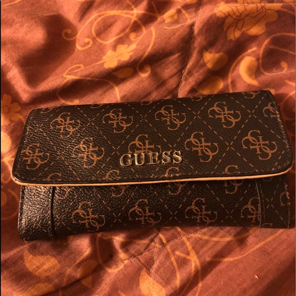 Brown and tan Guess wallet - Picture 2 of 3
